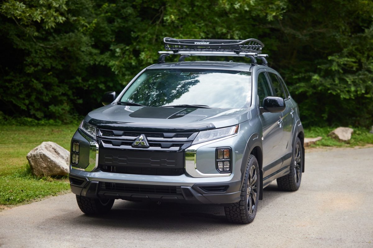 Парадокс Mitsubishi: американці масово скуповують 15-річний Outlander Sport, ігноруючи нові моделі - фото 2