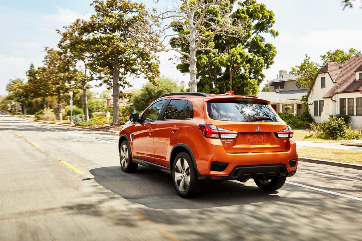 Парадокс Mitsubishi: американці масово скуповують 15-річний Outlander Sport, ігноруючи нові моделі - фото 4
