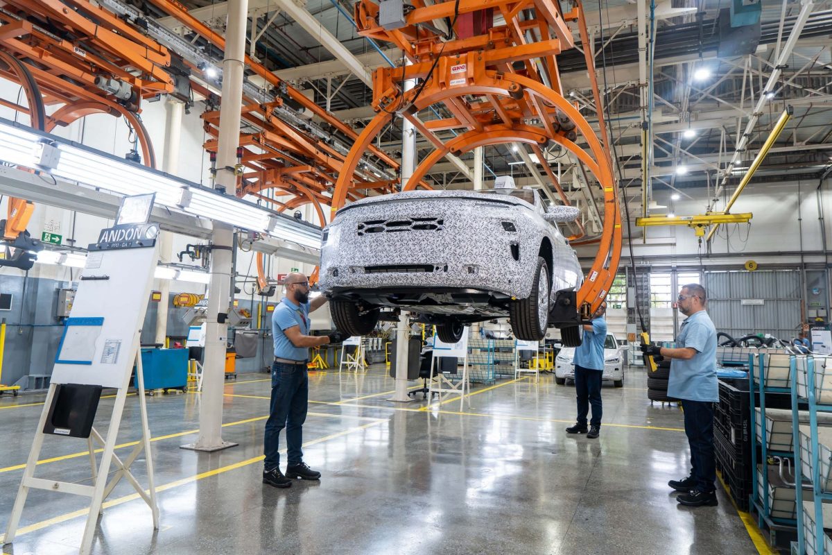 Новий крос-купе Chevrolet Sonic: свіжий логотип та компактні розміри - фото 5