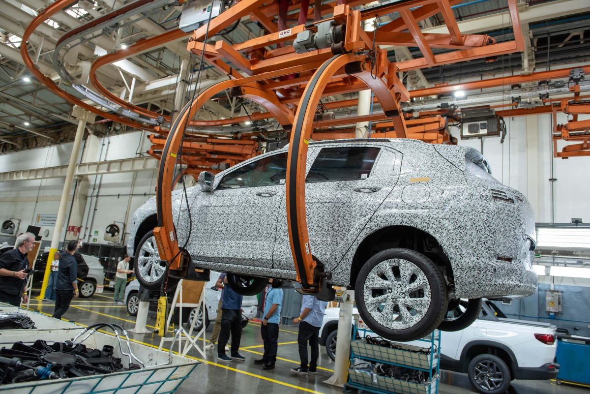 Новий крос-купе Chevrolet Sonic: свіжий логотип та компактні розміри - фото 6