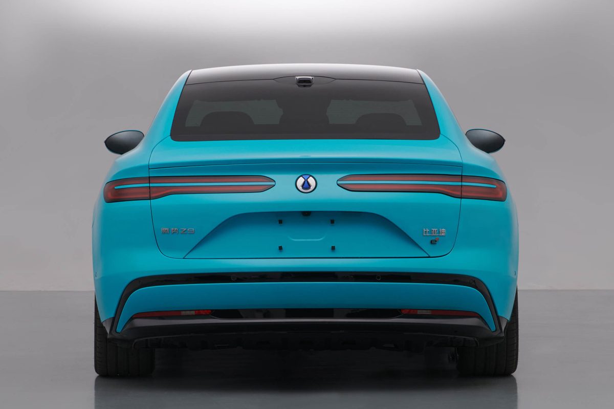 Оновлений седан BYD Denza Z9: свіжий дизайн та вражаючі 1328 кінських сил - фото 5