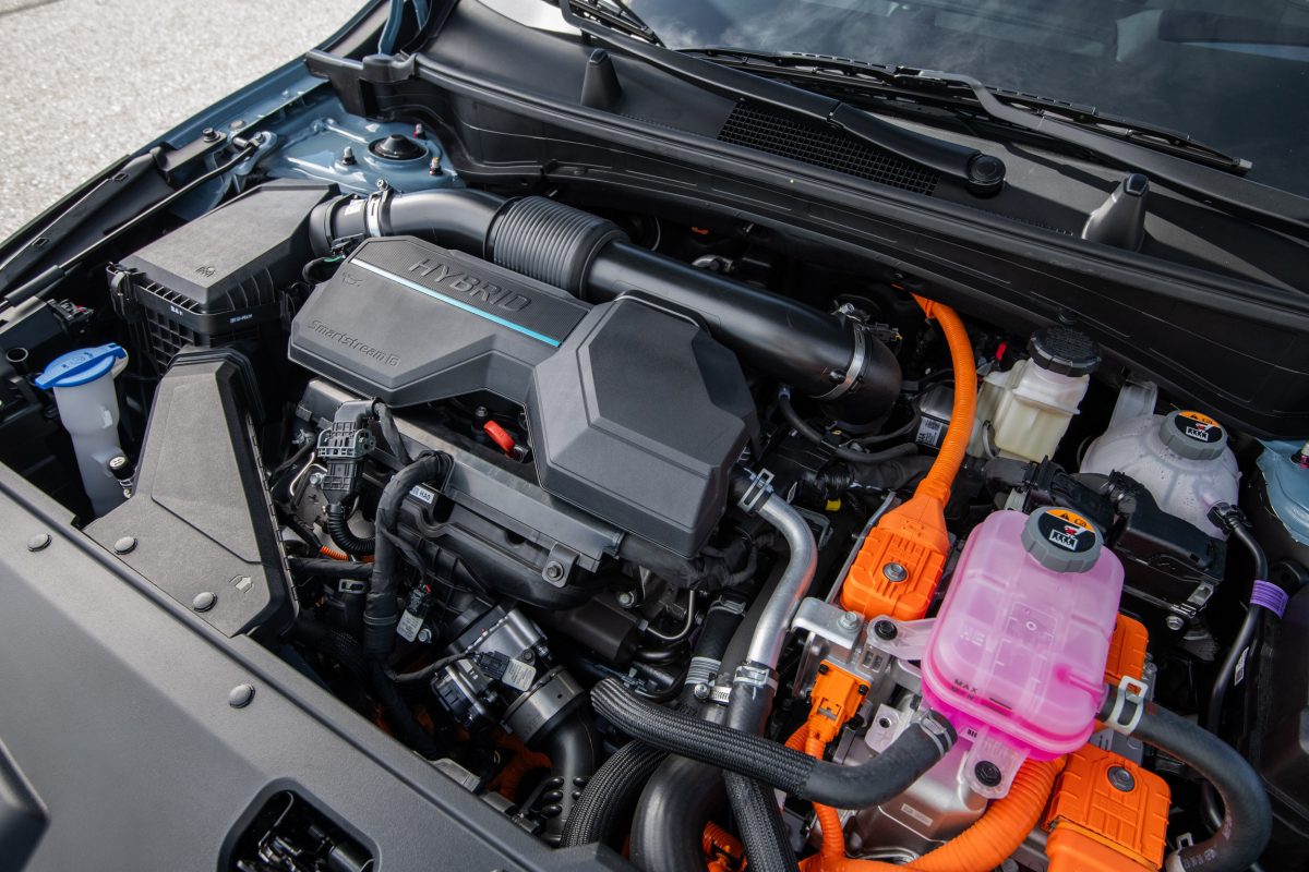 Електромобільний провал: чому автовиробники шкодують про відмову від гібридів на тлі дорогого пального - фото 4