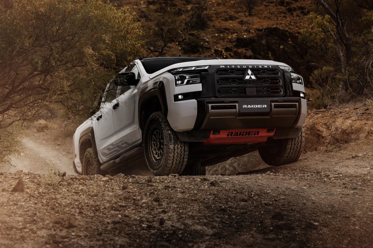 Mitsubishi представила екстремальний пікап Triton Raider для суворого бездоріжжя - фото 5