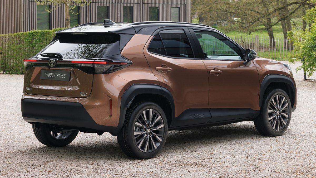 Toyota офіційно представила оновлений кросовер Yaris Cross 2026 року - фото 6