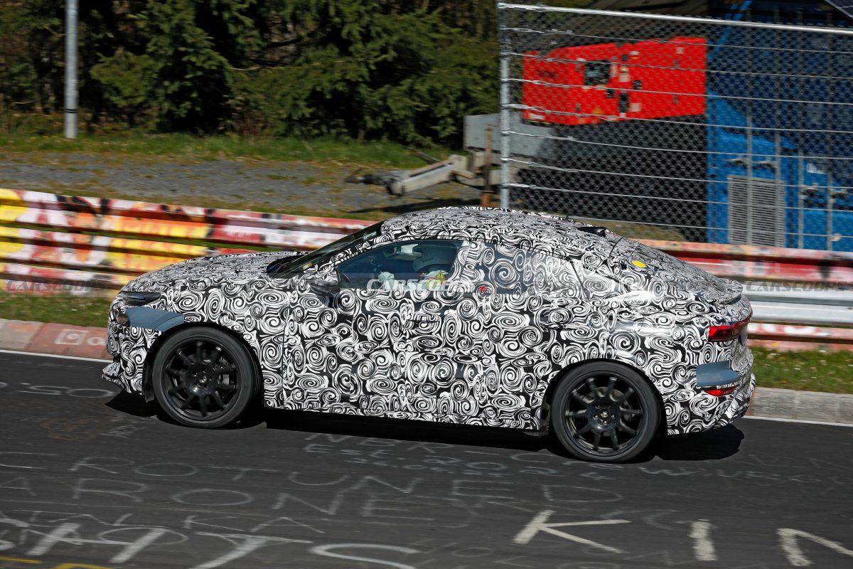 Електричний монстр: Audi тестує потужний кросовер RS Q6 Sportback e-tron на Нюрбургринзі - фото 7