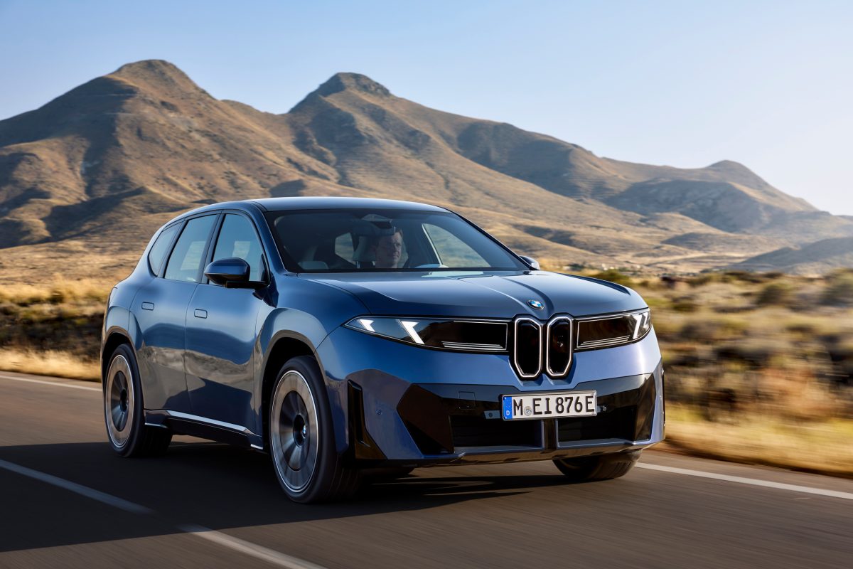 Новий BMW iX3 40: дебют базової версії електрокросовера з запасом ходу 636 км - фото 4