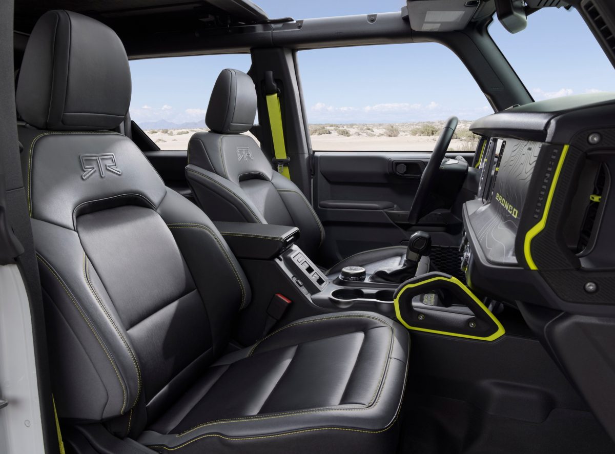 Неоновий акцент та позашляховий характер: Ford розсекретив яскравий інтер'єр нового Bronco RTR 2027 - фото 2