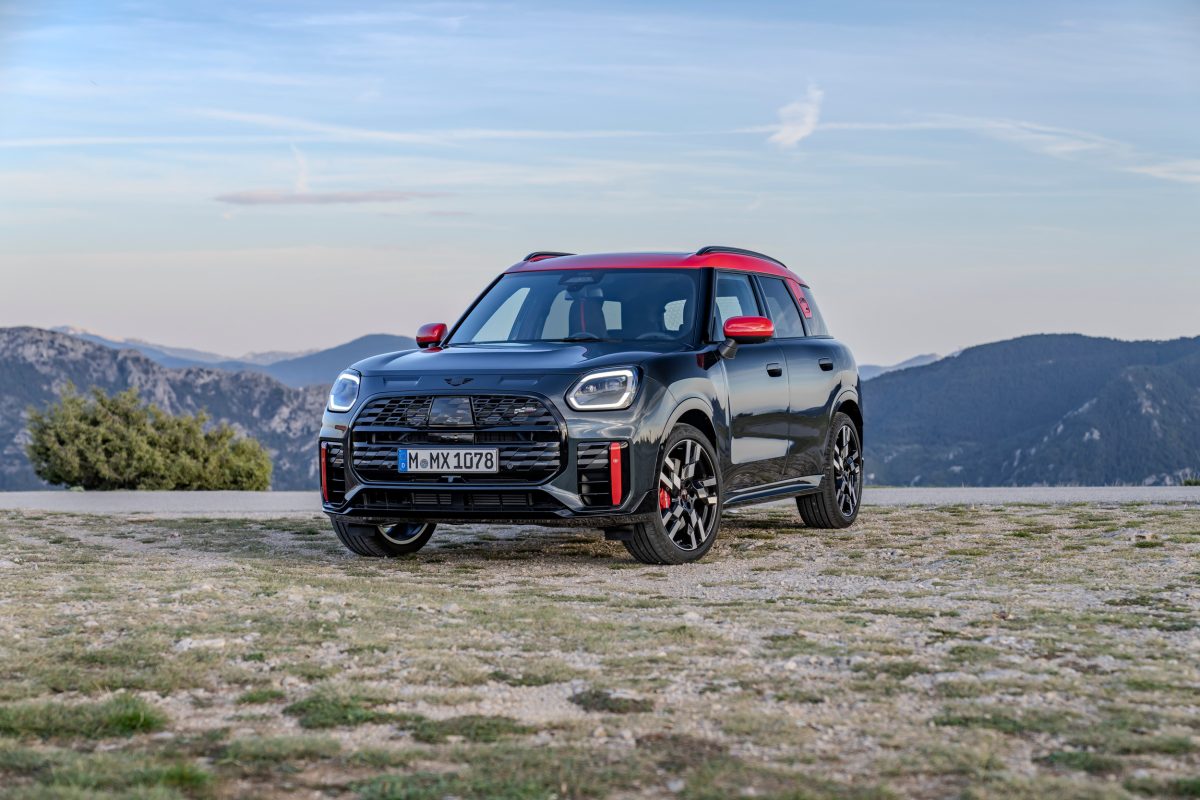 Mini представив найдоступніший кросовер Countryman у новій спецверсії Oxford Edition - фото 6