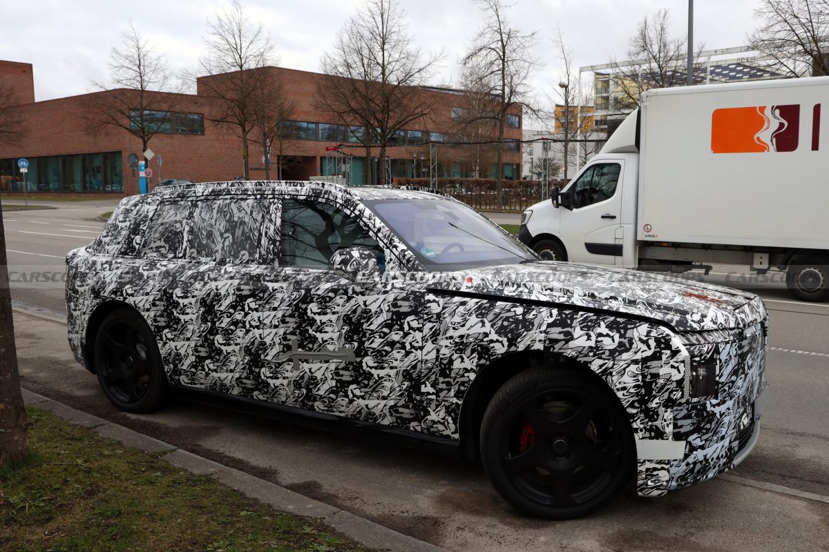 Rolls-Royce готує новий електричний кросовер з унікальним капотом: розкрито перші деталі - фото 8