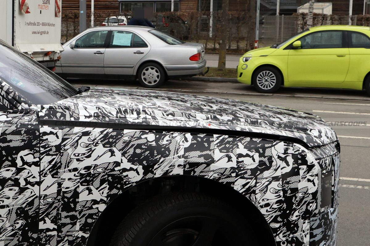 Rolls-Royce готує новий електричний кросовер з унікальним капотом: розкрито перші деталі - фото 5