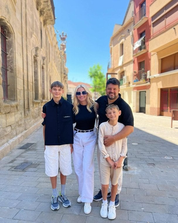 Ірина Федишин з родиною / © instagram.com/irynafedyshyn