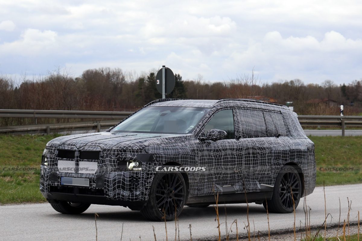 Шпигунські знімки розкривають деталі нового флагманського електрокросовера BMW iX7 - фото 3