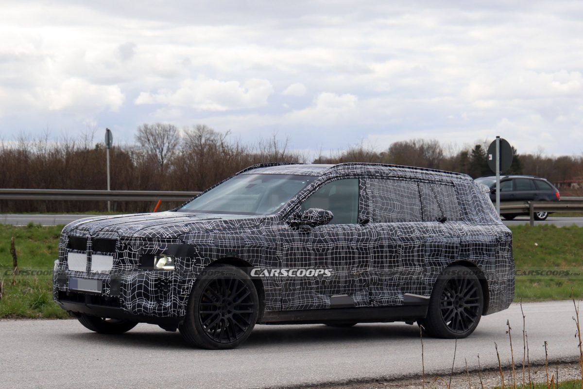 Шпигунські знімки розкривають деталі нового флагманського електрокросовера BMW iX7 - фото 4