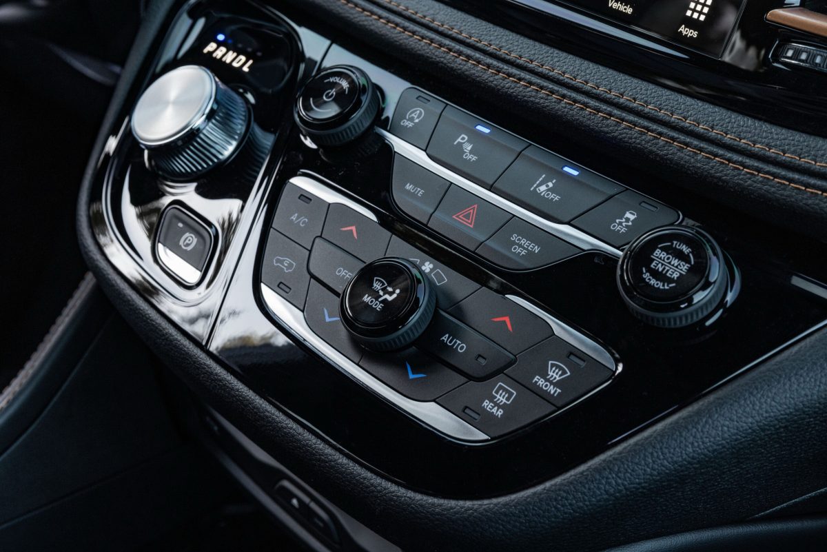 Chrysler робить ставку на мінівени: новий CEO вірить у відродження сегмента - фото 2