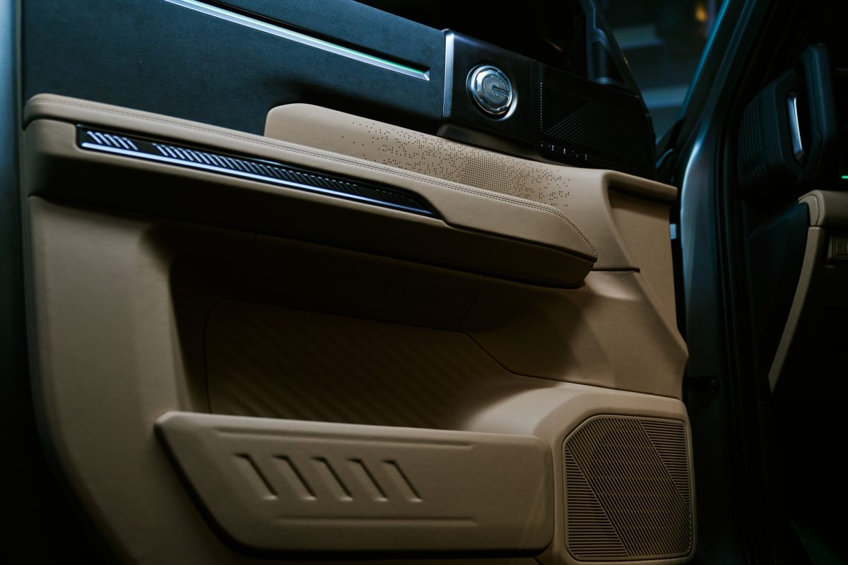 Chery розкриває інтер'єр нового гібридного пікапа KP31: розкіш та потужність - фото 5
