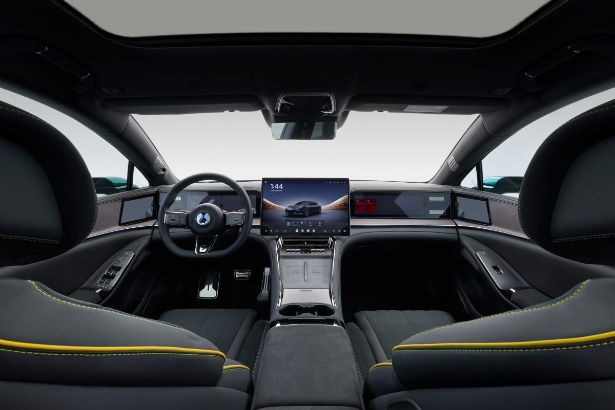 BYD офіційно виводить свій преміальний бренд Denza на ринок Європи - фото 1