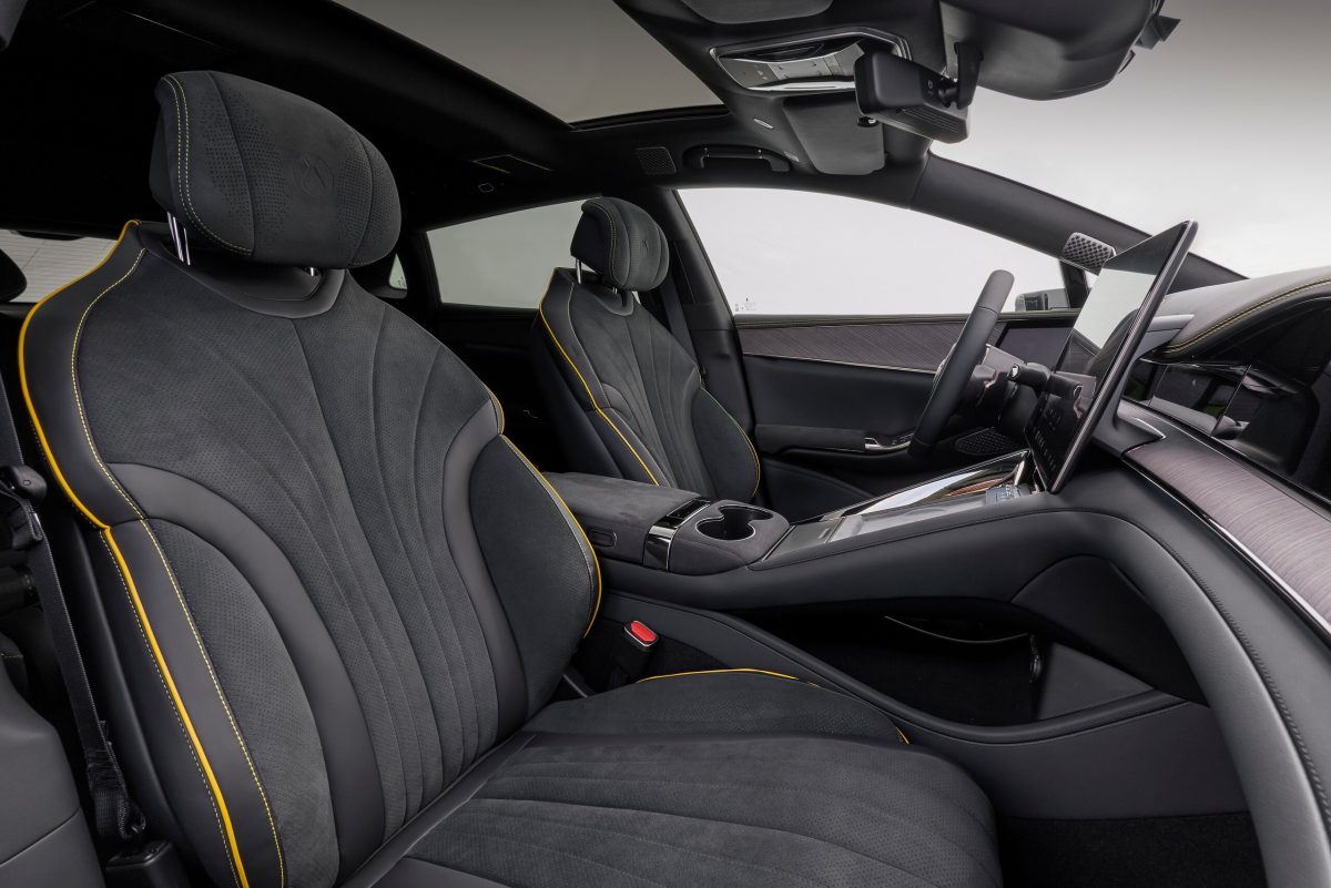 BYD офіційно виводить свій преміальний бренд Denza на ринок Європи - фото 2