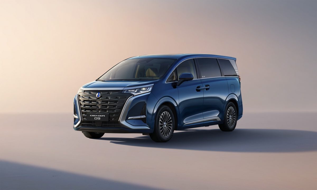 BYD офіційно виводить свій преміальний бренд Denza на ринок Європи - фото 6