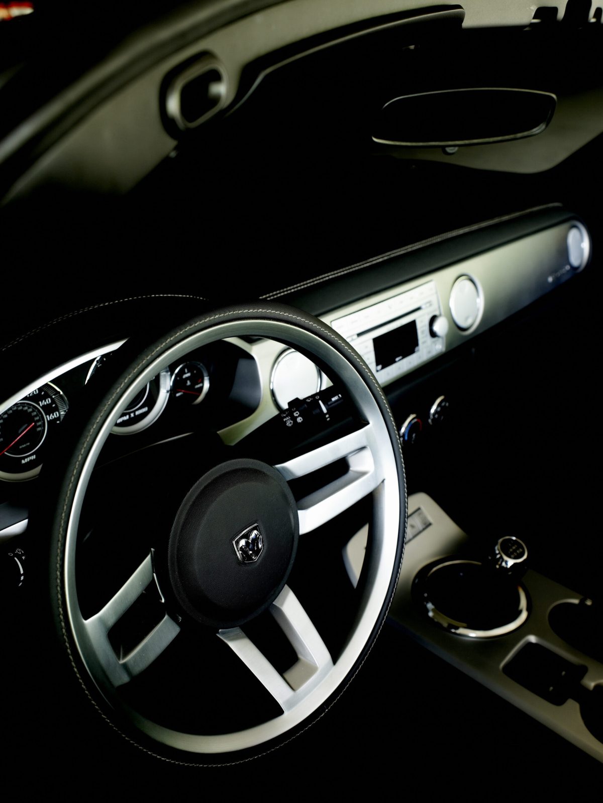 Доступний драйв: Dodge розглядає випуск бюджетного спорткара до 30 000 доларів - фото 7