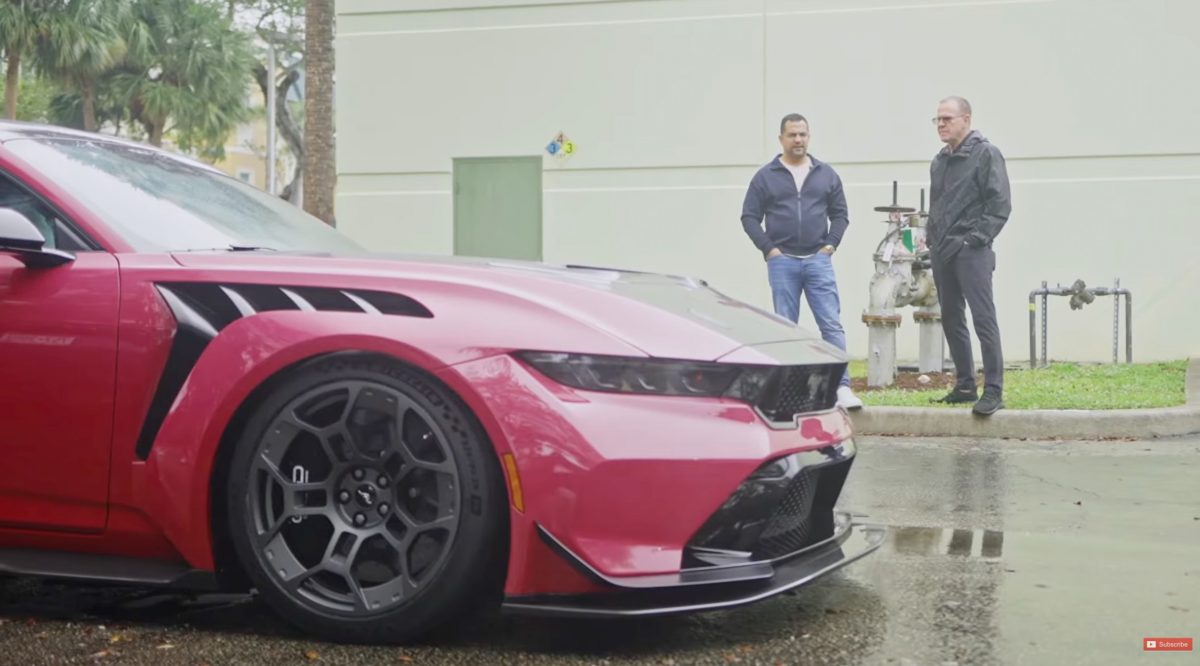 Власник екстремального Ford Mustang GTD пофарбував авто в колір Porsche заради тролінгу - фото 6