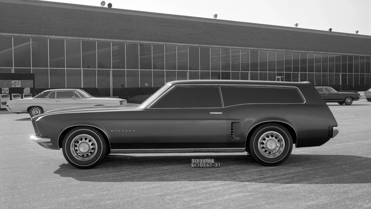 Штучний інтелект на службі історії: як Ford «оживив» чорно-білі фотографії класичних Mustang - фото 4