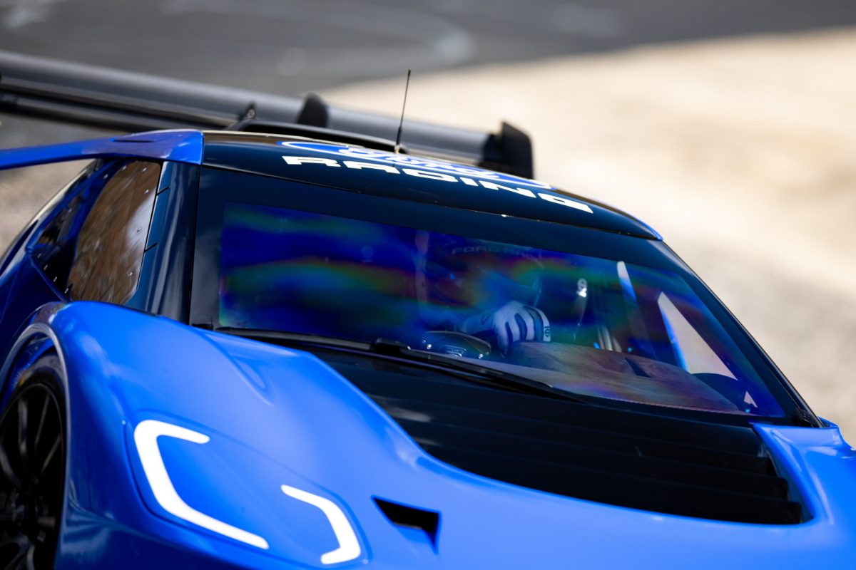 Трековий Ford GT Mk IV встановив історичний рекорд на Нюрбургринзі - фото 3