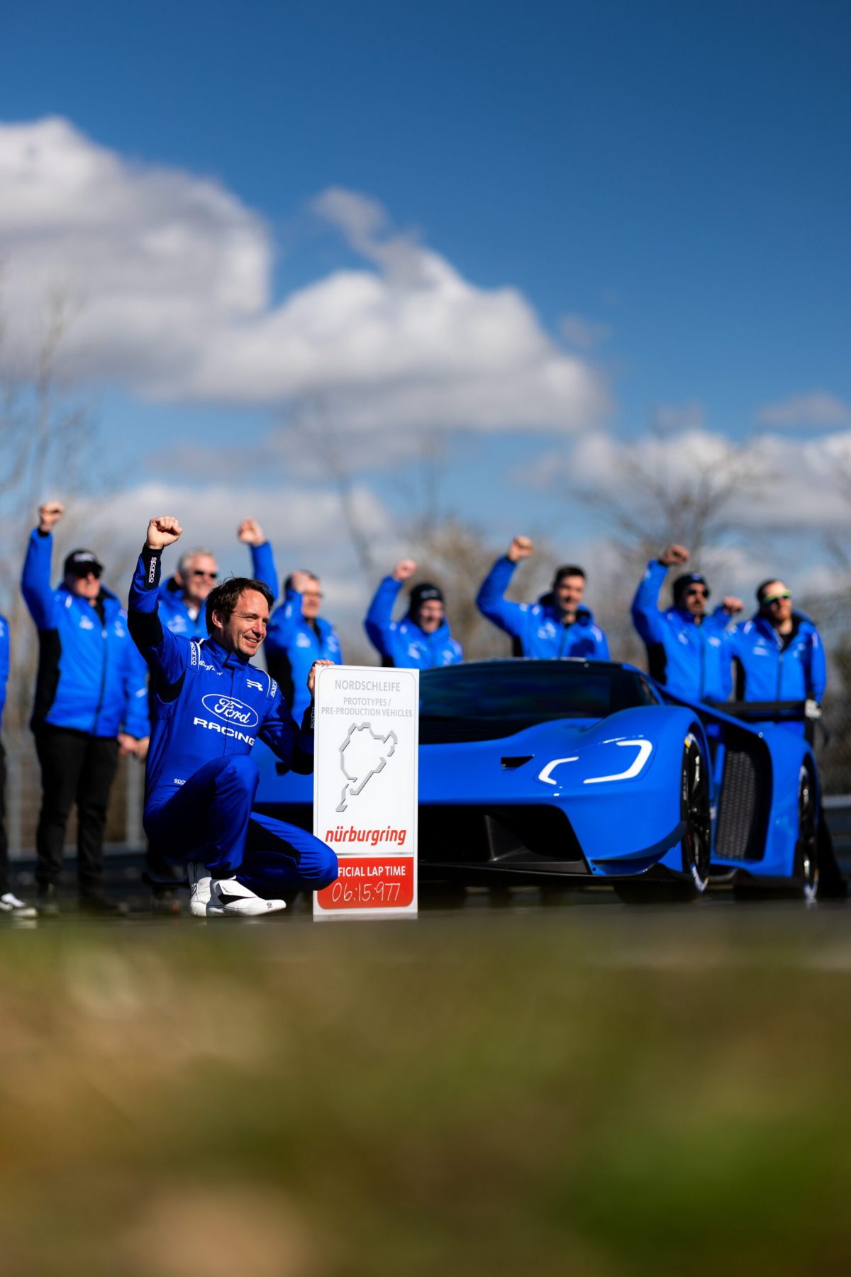 Трековий Ford GT Mk IV встановив історичний рекорд на Нюрбургринзі - фото 8