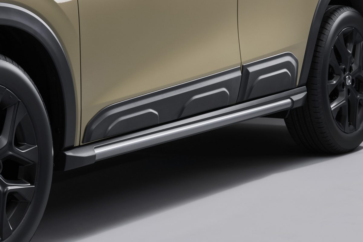 Оновлена Honda ZR-V отримала свіжий дизайн та безліч аксесуарів: усі деталі - фото 5