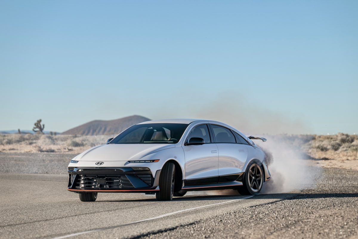 Електромобілі здобули абсолютну перемогу на World Car Awards 2026: BMW iX3 став автомобілем року - фото 1