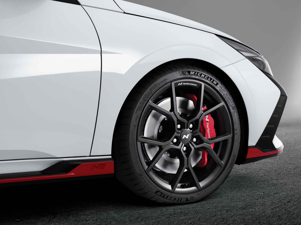 Hyundai запускає продаж ексклюзивних деталей N Performance для своїх спорткарів - фото 8