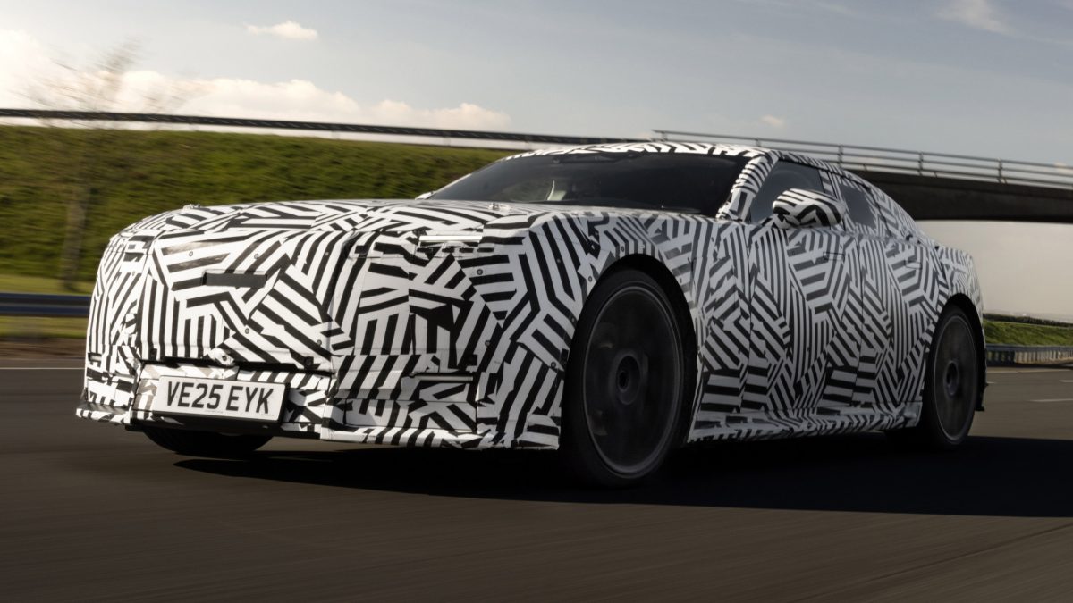 Жодного натяку на класику: Jaguar розсекретив інтер'єр нового електричного GT потужністю майже 1000 к.с. - фото 8