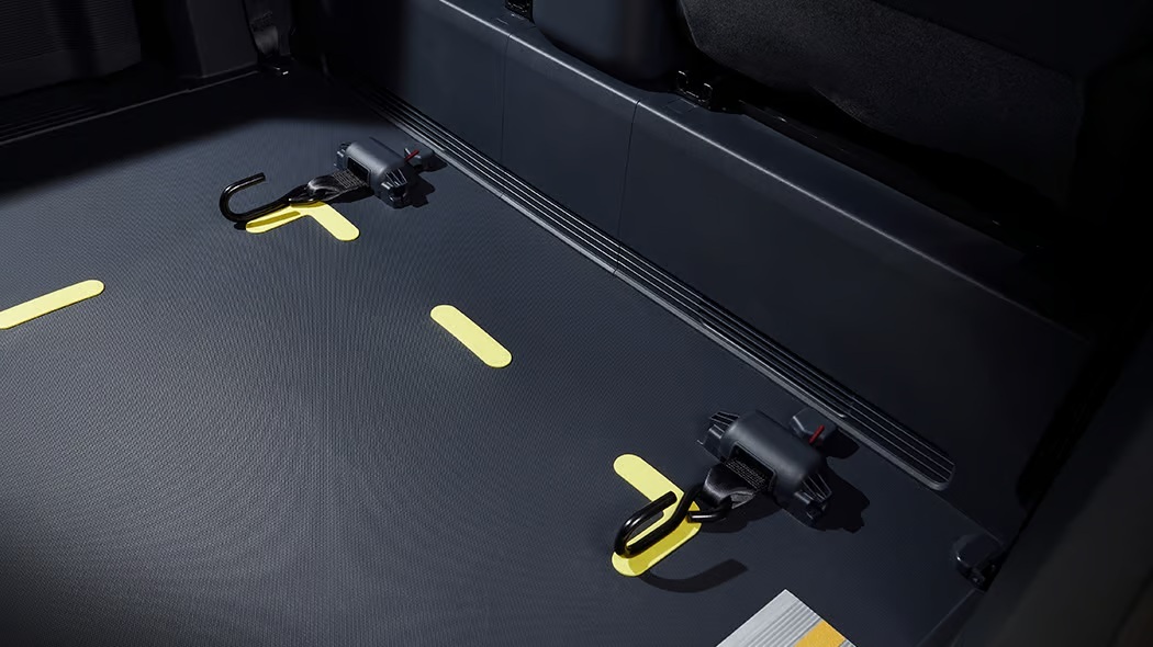 Електричне таксі майбутнього: Kia показала інклюзивний концепт PV5 WAV у Нью-Йорку - фото 6