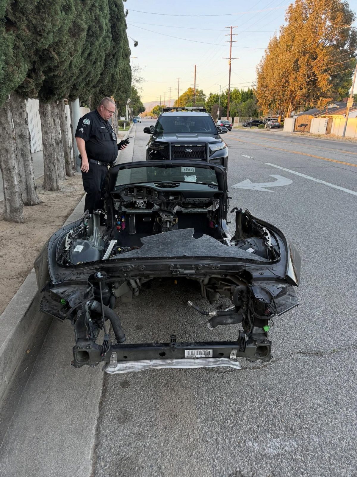 Викрадачі розібрали Porsche 911 Carrera до гвинтика: у Лос-Анджелесі знайшли лише голий кузов - фото 6