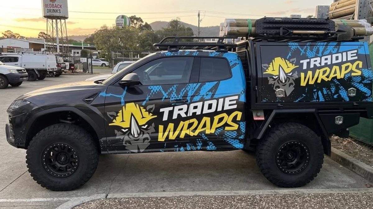 Екзотика на будівельному майданчику: Lamborghini Urus перетворили на брутальний пікап - фото 1