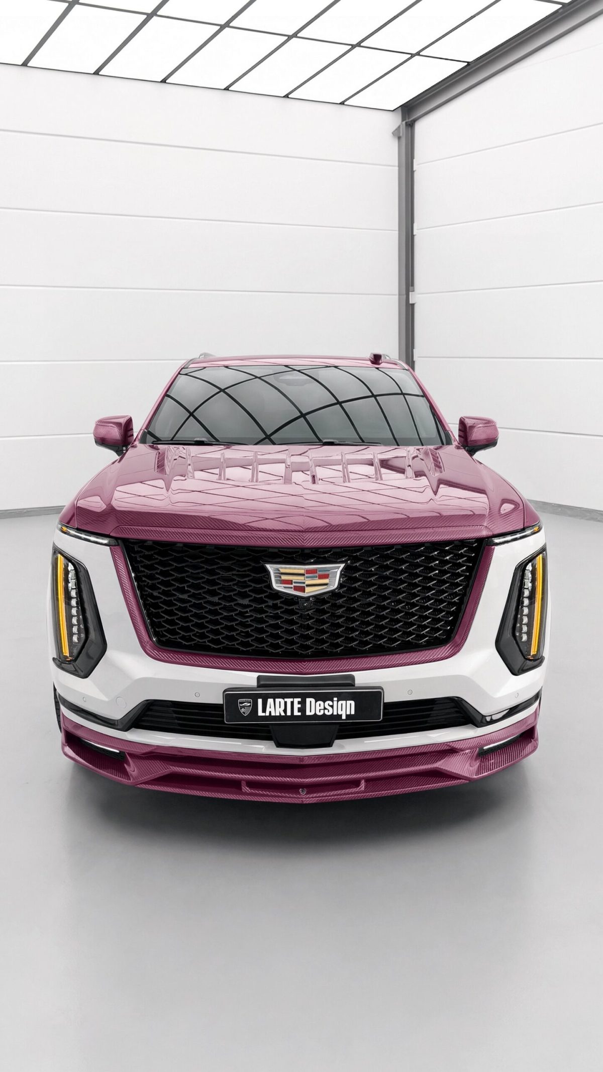 Епатажний дизайн: Cadillac Escalade отримав обвіс із рожевого карбону від Larte Design - фото 8