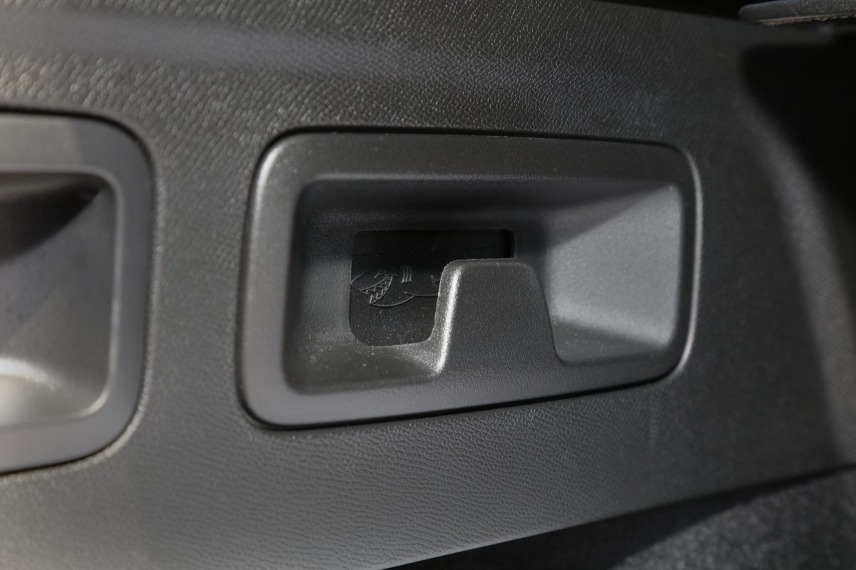 Opel сховав десяток акул в оновленому Astra: як виникла незвичайна традиція бренду - фото 6