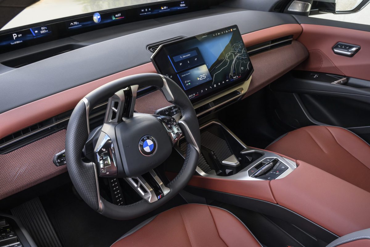 Новий BMW iX3 40: дебют базової версії електрокросовера з запасом ходу 636 км - фото 6