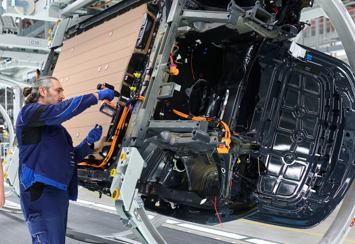 Майбутнє Neue Klasse: як може виглядати електричне купе BMW i4 нового покоління - фото 2