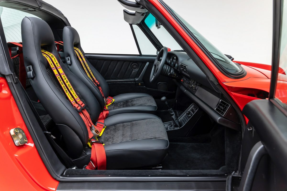 Справжній ексклюзив: на продаж виставили єдиний у світі Porsche 911 Targa Ruf BTR III - фото 5