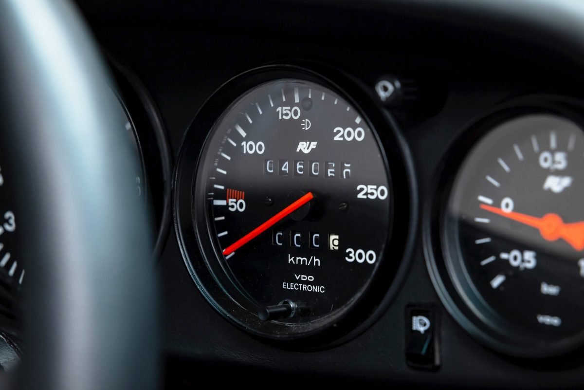 Справжній ексклюзив: на продаж виставили єдиний у світі Porsche 911 Targa Ruf BTR III - фото 8