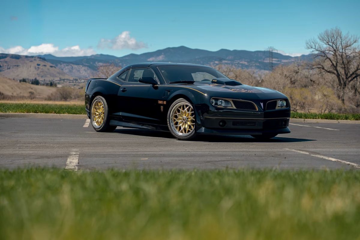 Ретро-відродження: унікальний 840-сильний Chevrolet Camaro в стилі Pontiac Trans Am шукає нового власника - фото 2