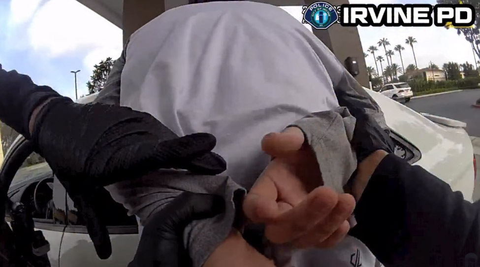 «Гроші не існують»: у США водій Audi вимагав безкоштовне пальне та опинився за ґратами - фото 1