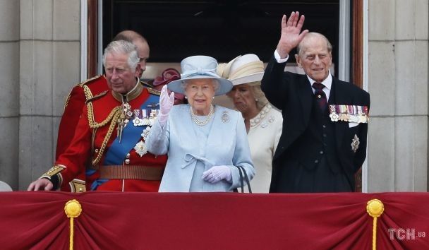 Принц Чарльз, королева Єлизавета II і принц Філіп / © Associated Press