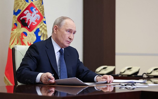 Путін визнав падіння економіки Росії