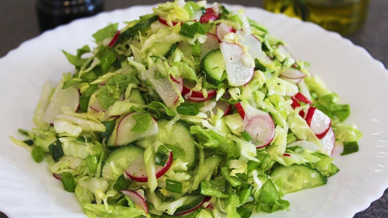 Господині розповіли, скільки коштує накрити стіл на Великдень 2026. Фото: скріншот з відео 