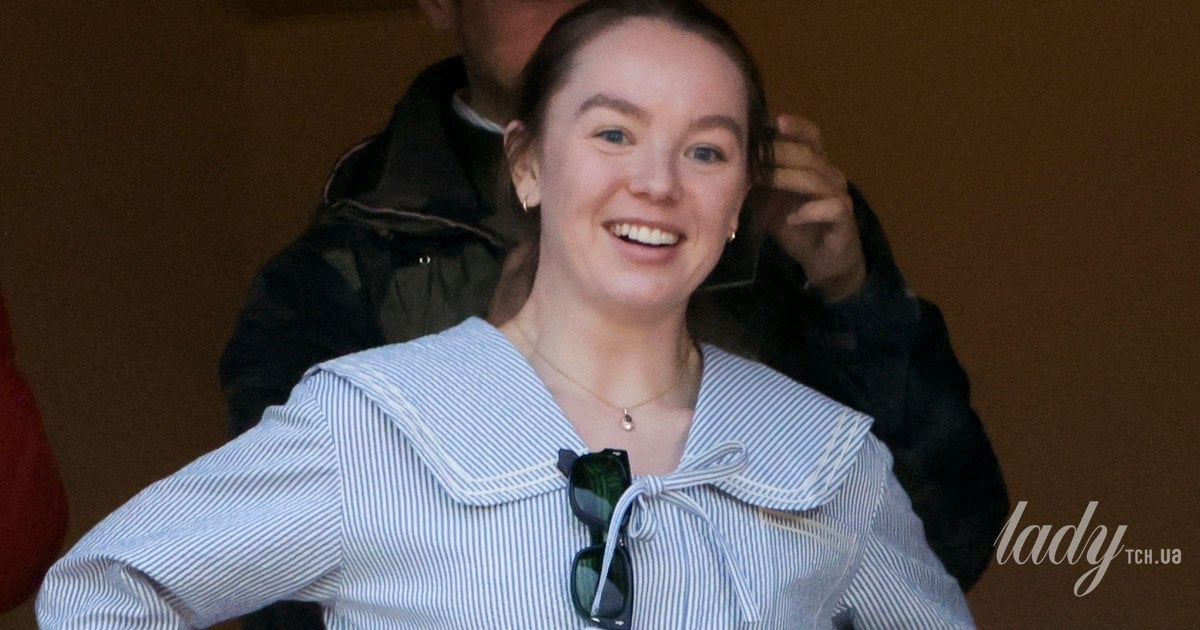 У смугастій сорочці з бантами та штанях: монакська принцеса Олександра з бойфрендом відвідала тенісний турнір (фото)