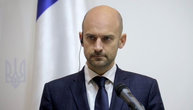 Франція очікує від нової влади Угорщини зняття вето на допомогу Україні - Барро