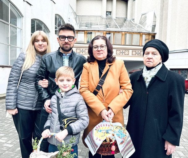 Юлія з мамою