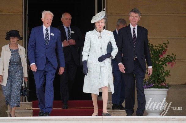 Принцеса Анна і Тімоті Лоуренс справа / © Associated Press