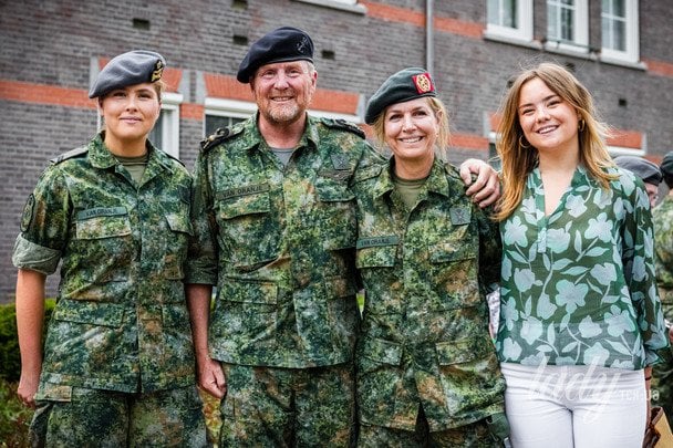 Принцеса Амалія, король Віллем-Олександр, королева Максима та принцеса Аріана / © Getty Images
